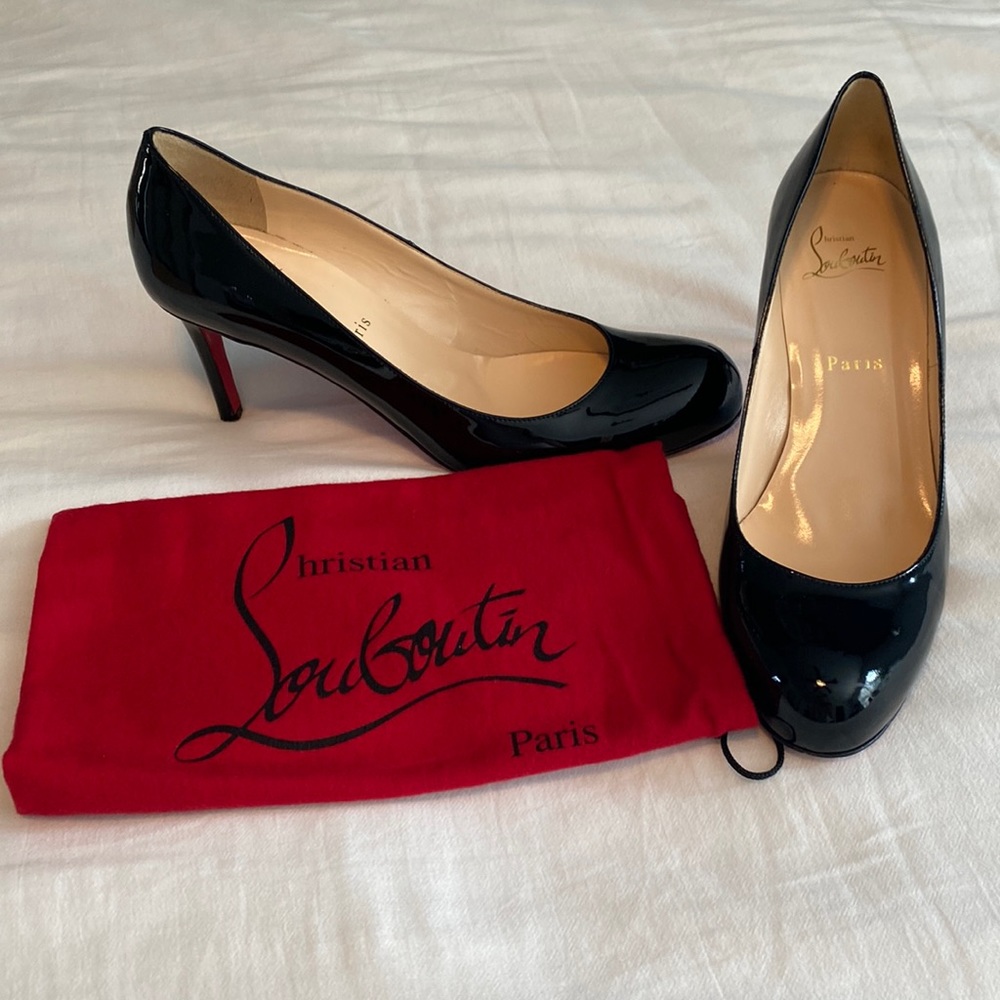 Louboutin shiny black pumps size 39